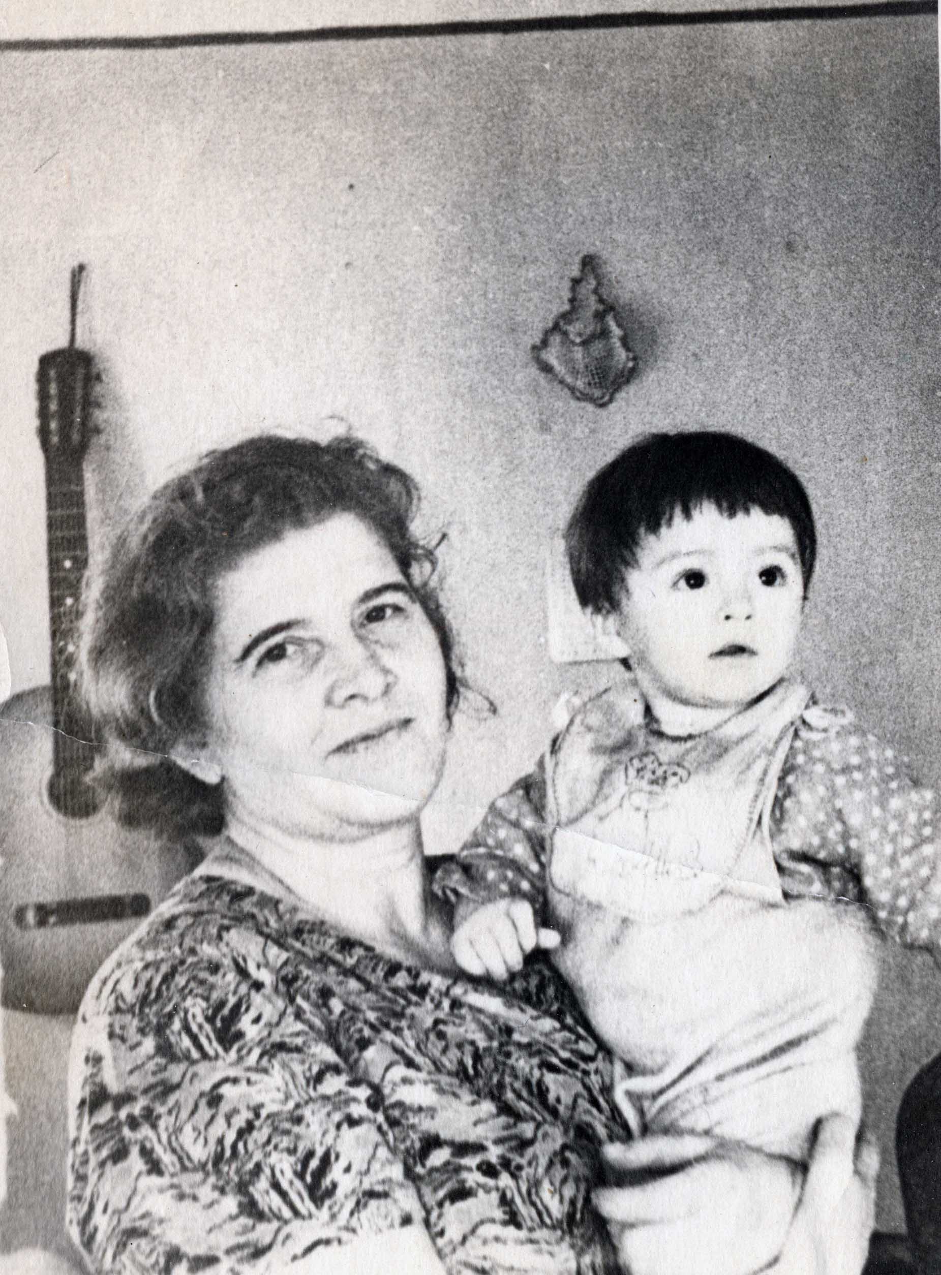 Яневская Лидия Даниловна с внуком Сергеем